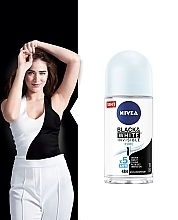 Antyperspirant w kulce - NIVEA Black & White Invisible Female Deodorant Pure Roll-On — Zdjęcie N3