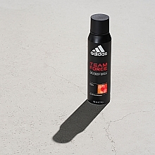 Adidas Team Force Deo Body Spray 48H - Dezodorant w sprayu — Zdjęcie N2