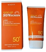 Kup Krem przeciwsłoneczny do twarzy - Farmstay Whitening Booster Tone-Up UVA Sunscreen SPF50+ Pa++++