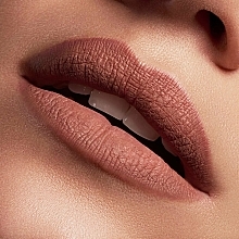 Matowa pomadka w płynie do ust z witaminą E - Max Factor Lipfinity Velvet Matte Lipstick — Zdjęcie N3