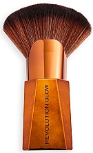 Kup Pędzel do makijażu - Makeup Revolution Glow Splendour Highlighter Fan Brush
