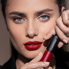 Długotrwała matowa szminka do ust w płynie - Lancome L'Absolu Rouge Drama Ink Liquid Lipstick — Zdjęcie N5