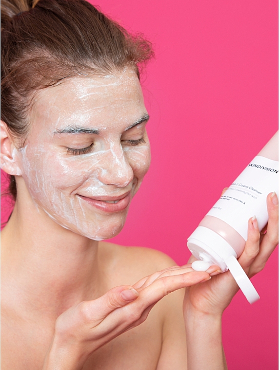 Rozświetlający krem do mycia twarzy - SkinDivision All-in-1 Creamy Cleanser — Zdjęcie N5