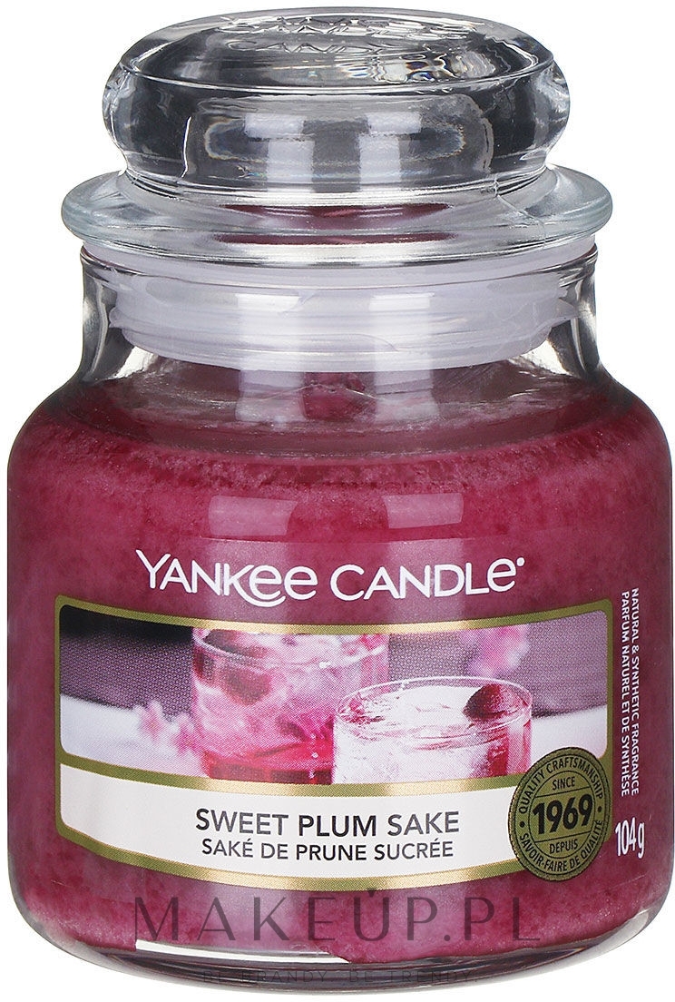 Świeca zapachowa w słoiku - Yankee Candle Sweet Plum Sake — Zdjęcie 104 g