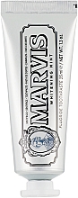Kup Wybielająca pasta do zębów - Marvis Whitening Mint Toothpaste