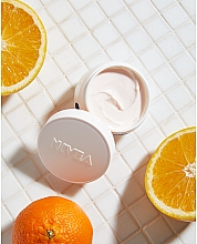 Przeciwzmarszczkowy krem na dzień - NIVEA Q10 Energy Anti-Wrinkle Day Cream SPF15 — Zdjęcie N4