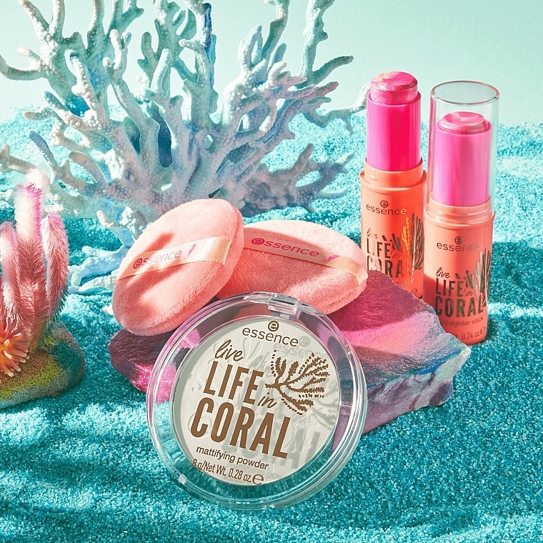 Matujący puder do twarzy - Essence Live Life In Coral Mattifying Powder — Zdjęcie N3