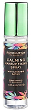 Kup Spray utrwalający makijaż - Makeup Revolution Calming Setting Spray with Canabis Sativa