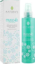 Kup Odświeżająca mgiełka zapachowa - Nature's Vitalizing Water Musk And Waterlily