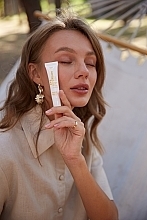 Krem do skóry wokół oczu przeciw cieniom i zmarszczkom 20+ - Marie Fresh Cosmetics Eye Cream — Zdjęcie N10