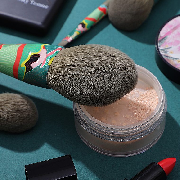 Zestaw pędzli do makijażu, 7 szt - Eigshow Beauty Essential Greener Model Fresher Brush Kit — Zdjęcie N11