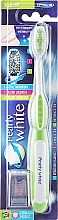 Szczoteczka do zębów Pearly White, średnio twarda, jasnozielona - Piave Pearly White Medium Toothbrush — Zdjęcie N1