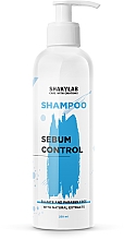 Kup Szampon bezsiarczanowy do włosów przetłuszczających się Sebum Control - SHAKYLAB Sulfate-Free Shampoo