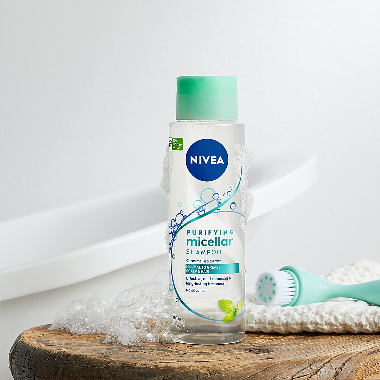 Głęboko oczyszczający szampon micelarny do włosów przetłuszczających się i tłustej skóry głowy - NIVEA Micellar Cleansing Shampoo — Zdjęcie N2