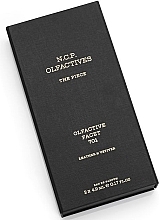 N.C.P. Olfactives Original Edition 701 Leather & Vetiver Gold - Zestaw (edp 2 x 4.9 ml + necklace) — Zdjęcie N3