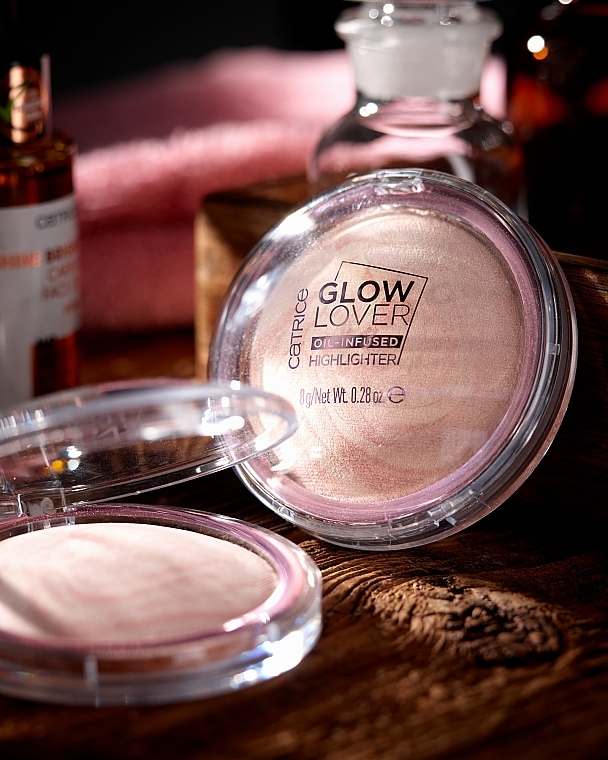 Rozświetlacz do twarzy - Catrice Glow Lover Oil-Infused Highlighter — Zdjęcie N7