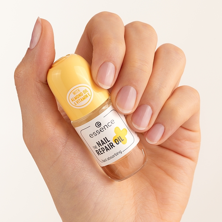 Olejek do regeneracji paznokci - Essence The Nail Repair Oil With Avocado & Vitamin E — Zdjęcie N4