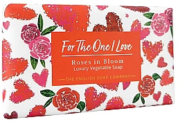 Kup Mydło z kwiatem róży - The English Soap Company Occasions Collection Roses In Bloom For The One I Love Soap