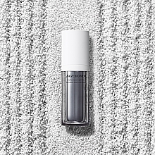 Odmładzający fluid do twarzy - Shiseido Men Total Revitalizer Light Fluid — Zdjęcie N4