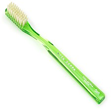 Szczoteczka do zębów, zielona - Acca Kappa Medium Pure Bristle Toothbrush Model 568 — Zdjęcie N1