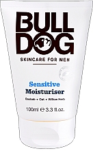 Kup Nawilżający krem do twarzy dla mężczyzn do skóry wrażliwej - Bulldog Skincare Sensitive Moisturiser