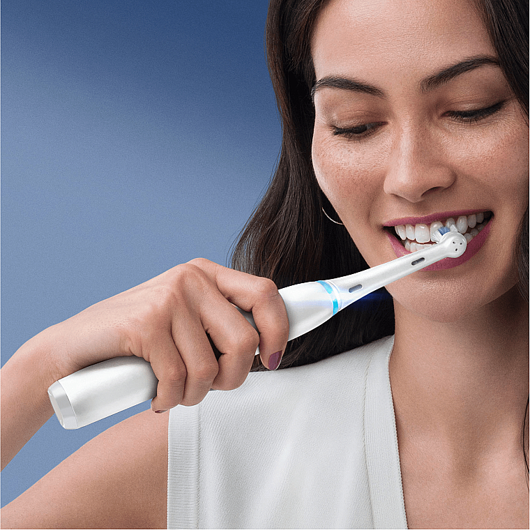Elektryczna szczoteczka do zębów, biała - Oral-B Braun iO Series 8 — Zdjęcie N11
