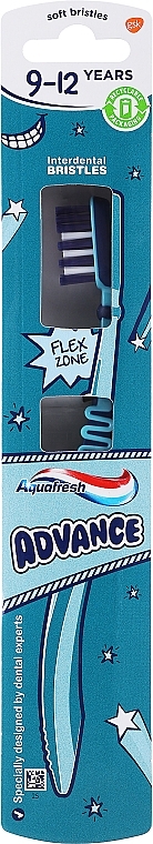 Miękka szczoteczka do zębów dla dzieci 9–12 lat, granatowo-morski - Aquafresh Advance — Zdjęcie N1