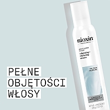 Pianka do włosów zwiększająca objętość - Nioxin Pro Clinical Density Defend Volumizing + Thickening Mousse — Zdjęcie N6