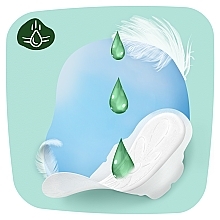 Wkładki higieniczne, 7 sztuk - Naturella Ultra White Duo Maxi — Zdjęcie N4