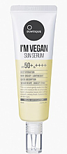 Kup Lekkie serum przeciwsłoneczne do twarzy SPF 50+/PA++++ - Suntique I'm Vegan Sun Serum SPF50+ PA++++