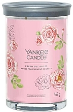 Świeca zapachowa w szkle Fresh Cut Roses, 2 knoty - Yankee Candle Singnature — Zdjęcie N1