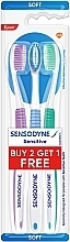 Zestaw szczoteczek do zębów wrażliwych, 3 szt. - Sensodyne Sensitive Toothbrush 2+1 Pack — Zdjęcie N1