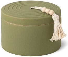Świeca zapachowa, jasnozielona - Paddywax Cypress & Fir Ceramic Candle With Lid & Beaded Hang Tag Sage Green — Zdjęcie N1