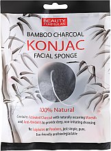 Kup Gąbka konjac do mycia z węglem bambusowym - Beauty Formulas Konjac Bamboo Charcoal Facial Sponge