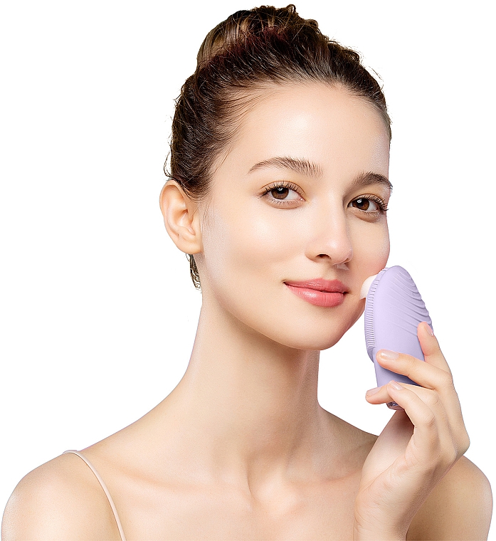 Soniczna szczoteczka do oczyszczania i masażu twarzy dla skóry wrażliwej - Foreo Luna 3 for Sensitive Skin — Zdjęcie N4