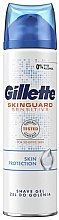 Kup Kojący żel do golenia dla mężczyzn z wyciągiem z aloesu Ochrona skóry - Gillette SkinGuard Sensitive Shave Gel