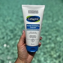 Delikatny żel oczyszczający do twarzy z peelingiem - Cetaphil Gentle Exfoliator Cleansing — Zdjęcie N5