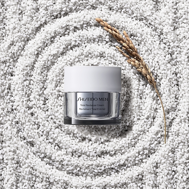 Przeciwstarzeniowy krem rewitalizujący do twarzy - Shiseido Men Total Revitalizer Cream — Zdjęcie N4