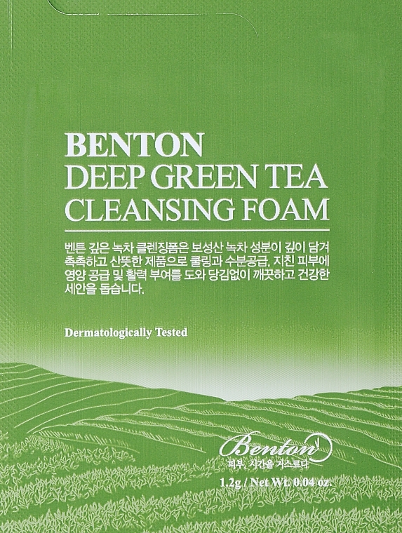 Oczyszczająca pianka z ekstraktem z zielonej herbaty - Benton Deep Green Tea Cleansing Foam (próbka) — Zdjęcie N1