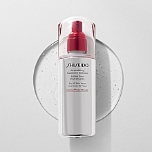 Rewitalizujący tonik do twarzy - Shiseido Revitalizing Treatment Softener — Zdjęcie N2