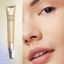 Przeciwzmarszczkowy krem rewitalizujący do twarzy i szyi - Shiseido Vital Perfection Intensive Wrinklespot Treatment — Zdjęcie N3