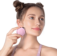 Urządzenie do masażu i ujędrniania twarzy - Foreo Bear Mini Pearl Pink — Zdjęcie N4