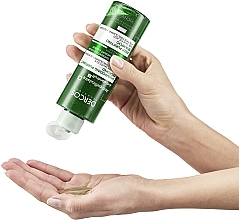 Vichy Dercos Micro Peel Anti-Dandruff Scrub Shampoo - Przeciwłupieżowy szampon peelingujący z kwasem salicylowym do włosów — Zdjęcie N6