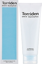 Pianka oczyszczająca z niskocząsteczkowym kwasem hialuronowym - Torriden Dive-In Cleansing Foam — Zdjęcie N3