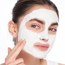 3w1 Żel oczyszczający + peeling + maska przeciw niedoskonałościom, z glinką - Garnier Skin Naturals — Zdjęcie N3