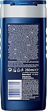 Żel pod prysznic 3 w 1 do ciała, twarzy i włosów - Nivea Men Ultra Charge Limited Football Edition — Zdjęcie N2