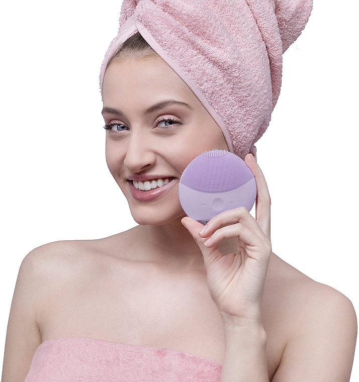 Soniczna szczoteczka do oczyszczania i masażu twarzy - Foreo Luna Mini 2 Plus Lavender — Zdjęcie N5