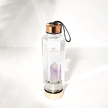 Szklana butelka na wodę z ametystem, 650 ml - Crystallove Hexagon Amethyst Bottle — Zdjęcie N5