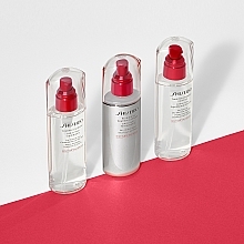 Rewitalizujący tonik do twarzy - Shiseido Revitalizing Treatment Softener — Zdjęcie N3