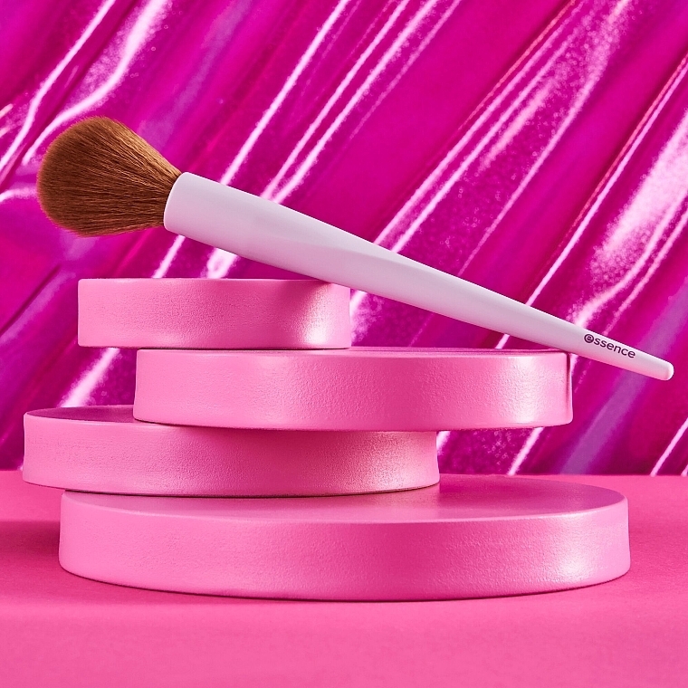 Pędzel do różu i rozświetlacza - Essence Blush & Highlighter Brush — Zdjęcie N4